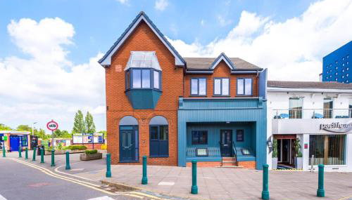 Apartment 4 - Photo 1