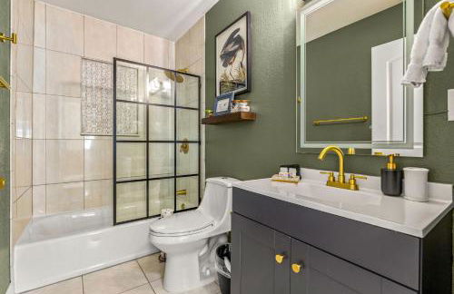 Sunny Citrus Escape Min to Midtown & Dog-Friendly - Foto 29