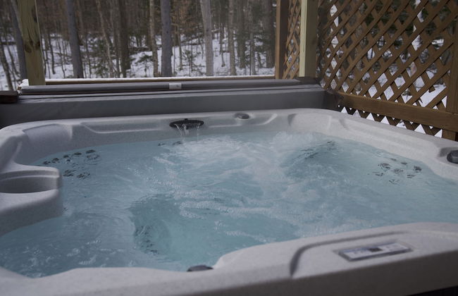 Killington Mountain Home! HotTub & 5 min to Skiing! 3 Bedroom Home by RedAwning - Foto 21
