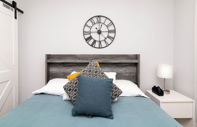 Seminole Heights Retreat - Photo 4