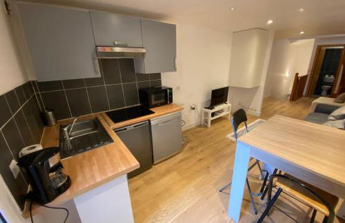 Paris Eiffel Tower et Disney apartments, parkings gratuits et sécurisés, 10 minutes métro to Paris - Foto 3