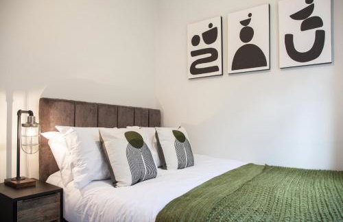New! Stylish & Modern Home With Free Parking! Book Now! - Foto 9