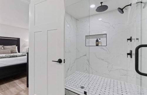 All-New Luxe Stay Views, Sauna & Hot Tub villa - Foto 53