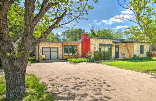 Retro Updated Blanco Abode - Steps to Main Street! - Foto 21