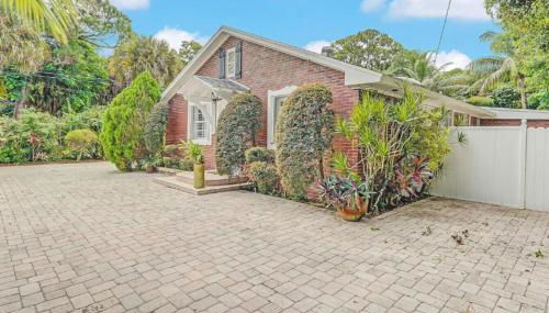 NEW Hugh St Hideaway with Pool - Foto 2