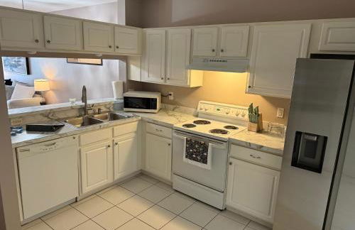 Wesley Chapel Hidden Gem - Photo 11