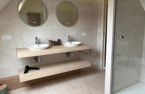 Chez Gisèle, 15 min Chambord, Cheverny, 30 min Beauval, 6 chambres, piscine chauffée - Foto 9