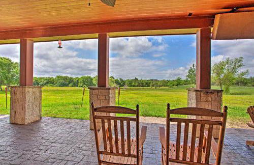 Home with Game Room and Fireplace 14 Mi to McKinney! - Foto 31