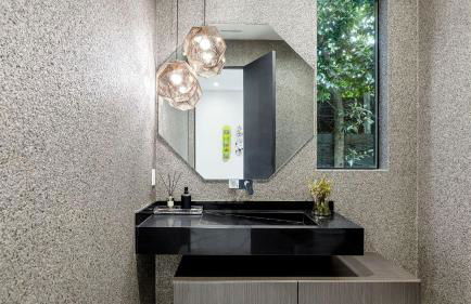 Private LA Retreat w Pool Hot Tub Fire Pit Near Melrose Ave The Martel House by AvantStay - Foto 41