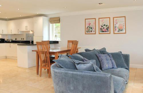 BEACHSIDE SPACIOUS apartment, private garden - Foto 7