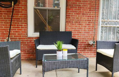 Charming 1BDR In Central Rittenhouse Square With Patio Hosted by StayRafa - Foto 5