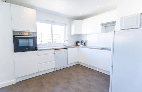 Superbe 100m2 - 2 Balcons - Proche Gare - Climatisé - Foto 15