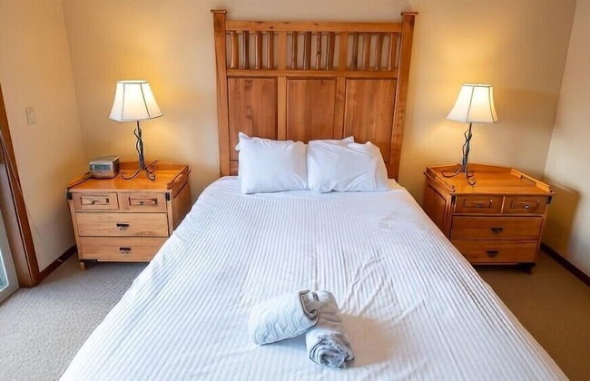 Snow Creek Lodge by Fernie Lodging Co - Photo 5