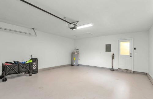 Boat House - Steps to Boat Ramp, Grill & 1 Mile to Beach - Foto 34