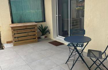 Logement neuf tout équipé, climatisé avec terrasse, barbecue, proche du bourg et des plages océanes, WIFI, linge et ménage compris - Foto 10