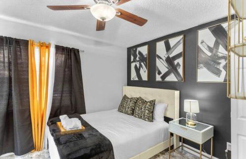 King bd Charming 2-Storey Cottage w PrivateYard - Foto 4