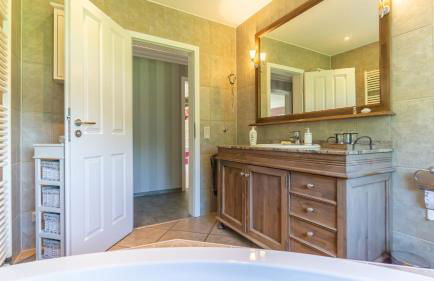 Ferienhaus Cottbus, Garage, große Sonnenterrasse, Kamin, 4 Zimmer, Ankleidezimmer - Foto 10