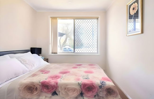 Cheerful 3 bedroom house with free parking - Foto 4