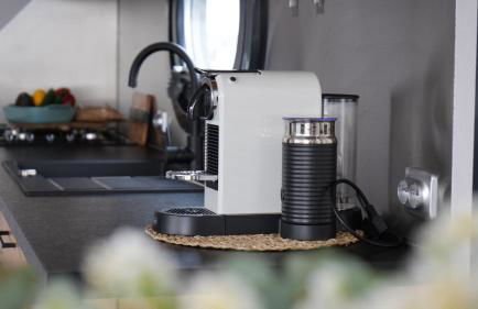 Hausboot mit Motorboot - Foto 20