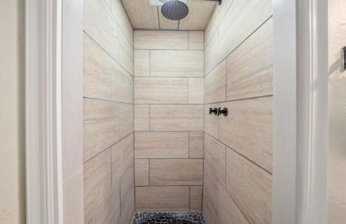 Historic Carriage House Downtown 2 bedroom 1 bath - Foto 30