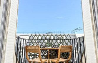 LV2 Au cœur de l'Avenue des Champs-Elysées Arc de Triomphe - Photo 8