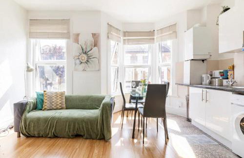 Large, Bright and Spacious 3 Bed Flat in London - Foto 21