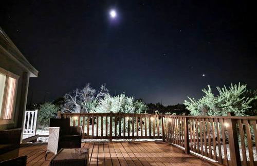 Modern Cabin with Arcade, Foosball Table and Fire Pit in Meadview, Arizona - Foto 23