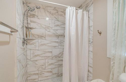 Hike and Relax Tranquil Wooded Escape in Hockley - Foto 14