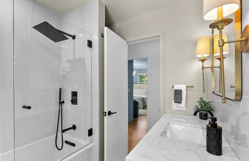 Renovated Retreat with Heated Pool - Foto 25