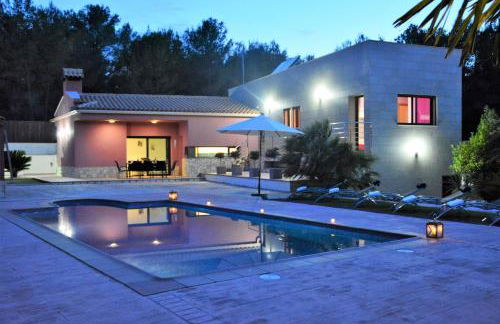 Villa Sitges La Calma 10 minutes drive Sitges 2 minutes walk Garraf Park AC - Photo 4
