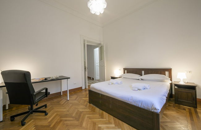 I Marinai - In The City Of Genoa - Photo 4