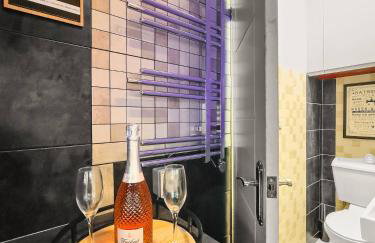 Private Spa Apartment in Maerdy Hot Tub & Sauna - Foto 16