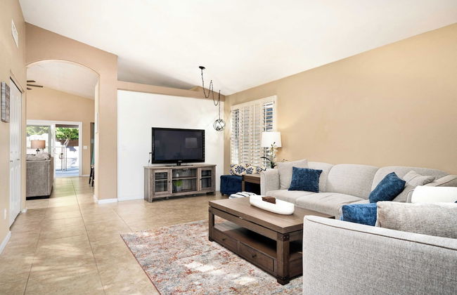 Bella Vista by Avantstay Pool w/ Waterslide - Photo 7