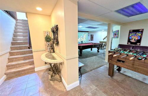 WOW!! Ultimate Pocono Retreat, Hot Tub, Game Room, Deck, Lakes, Skiing, Pools - Foto 37