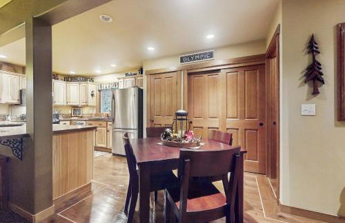 Fireside Escape at Lake Cushman - Photo 6