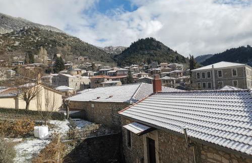 Rustic home in heart of Stemnitsa - Photo 27