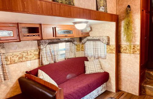 Vintage RV Creekside Nature Retreat near Ojai next to Swim Holes Hike - Foto 11