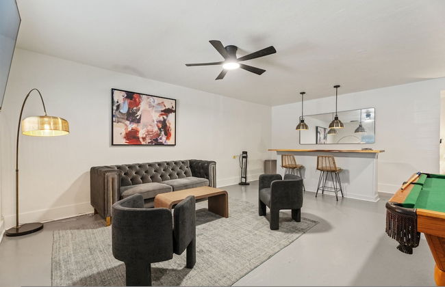 Spacious Lakefront View With Hot Tub and Pool NH - Photo 41