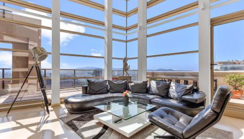 Penthouse Duplex with Epic Views - Photo 1