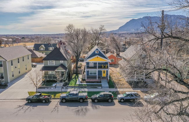 Trendy Urban Neighborhood & Dog-friendly Downtown - Photo 22