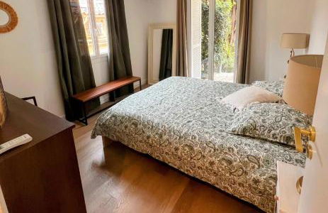 "Saint-Tropez" Superbe appartement avec Terrasse Jardin et Parking privé - Photo 11