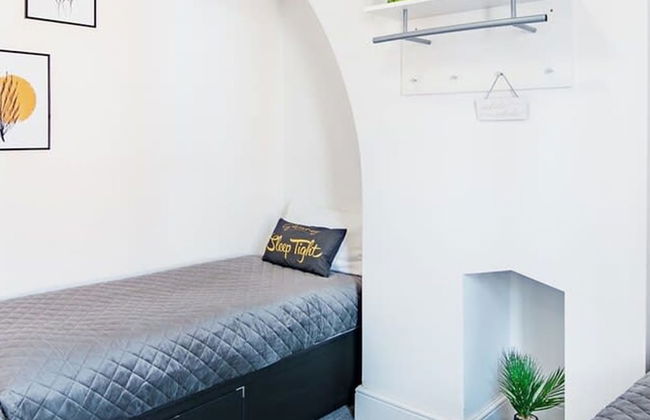 The Kings Gathering - Very Central Chester - Photo 18