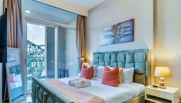 Waterfront 2BR w Canal View Near Burj Khalifa - Foto 3, Habitación