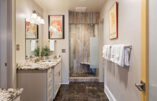 Penthouse Apartment Overlooking Downtown Mall - Foto 7