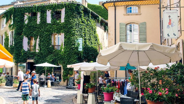 Private Tour Avignon & Isle-sur-la-Sorgue Papal History, Antiques - Photo 5, Avignon and the inspirational villages of the Vauclause - L'Isle sur la Sorgue, Fontaine de Vaucluse, bric-a-brac, antiques & renaissance frescos