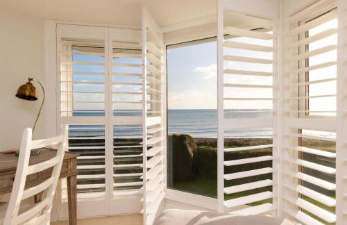 Luxury Beachfront Retreat for 14 with Hot Tub - Photo 36