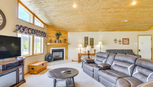 Spacious Buena Vista Home with Fire Pit Near Skiing! - Foto 5