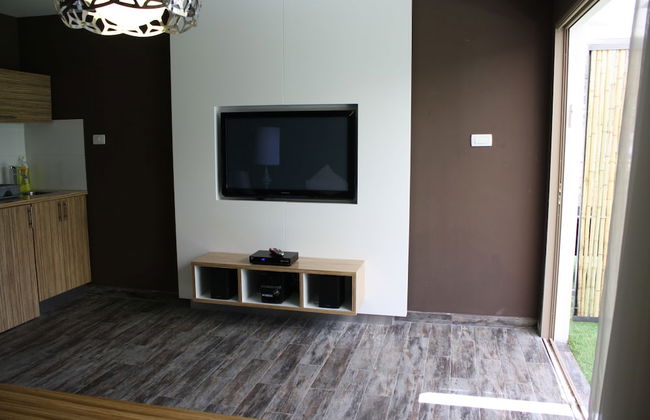 Rich Luxury Suites - Photo 26