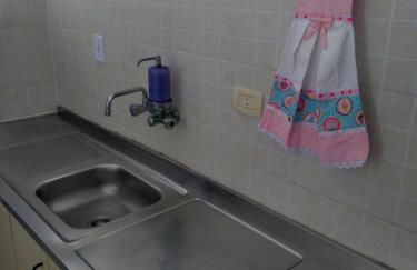 Apto Praia da Enseada 4 pessoas - Foto 7