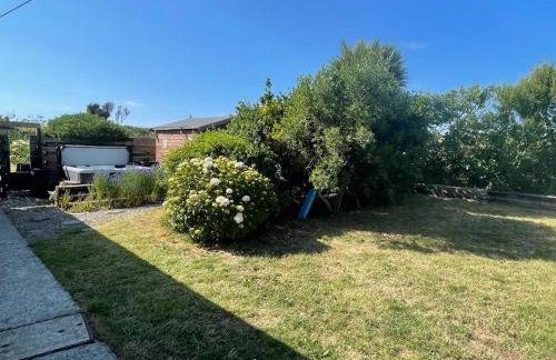 Baywatch Mawgan Porth Spacious Home sleeps 9, Games room, Parking & Garden - Foto 41